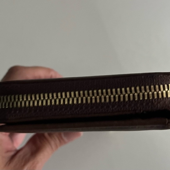 VTG Valentina Brown Leather Wallet with Gold Accent EUC. - Picture 5 of 16